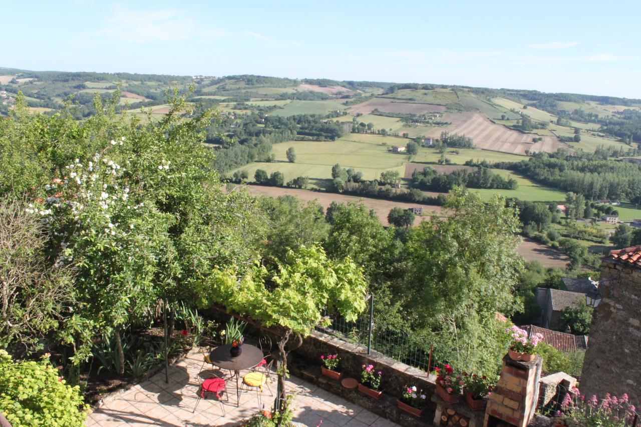 D'Ici Et D'Ailleurs Bed & Breakfast Cordes Sur Ciel Luaran gambar